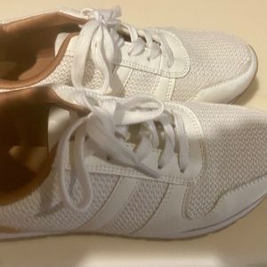 banana republic white sneakers